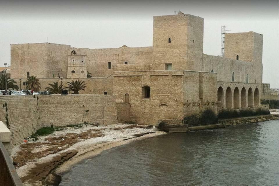 Affittacamere La Cattedrale Sul Mare Trani Exterior photo